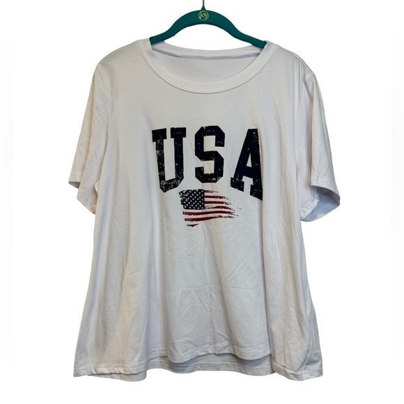 SHEIN Curve White Short Sleeve Tee Distressed USA with Flag Size 1XL NWOT ☀️ - Picture 1 of 10